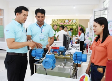 Thạnh Phú “sáng lên” cùng Đồng khởi khởi nghiệp